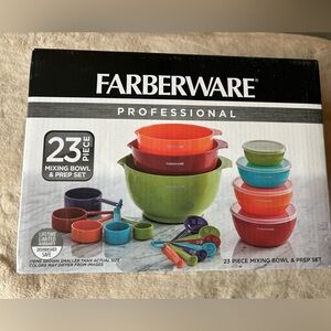 NIB Farberware Professional 23-piece Multi-Color Mixing Bowl and Prep Set